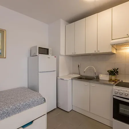 Lerose Apartmán *